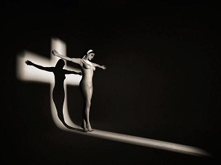Croix ombre lumiere